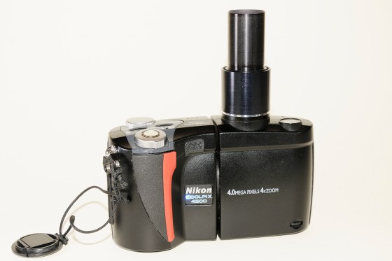 Mikroskop-Adapter an Nikon Coolpix 4500